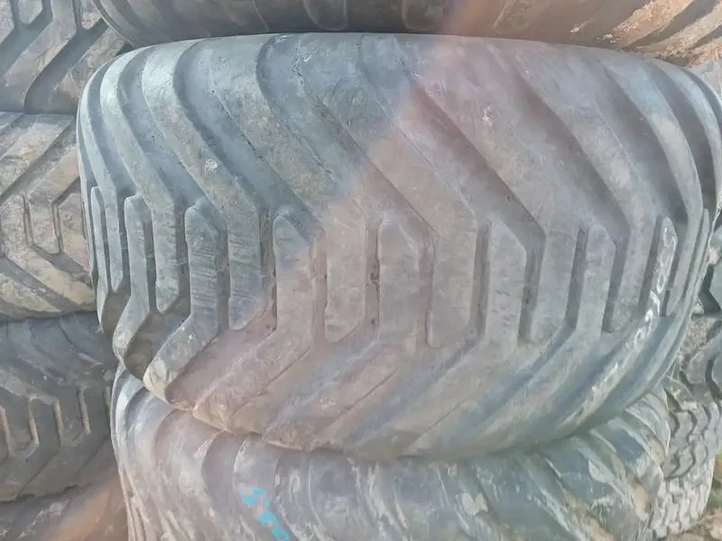 Porównanie opon rolniczych Alliance vs BKT