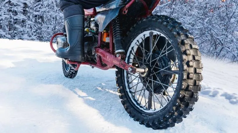 Przepisy dotyczące opon zimowych